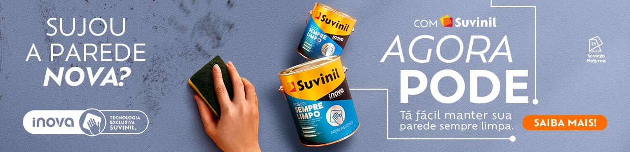 Sujeira sendo removida facilmente de parede pintada com Suvinil Fosco Sempre Limpo